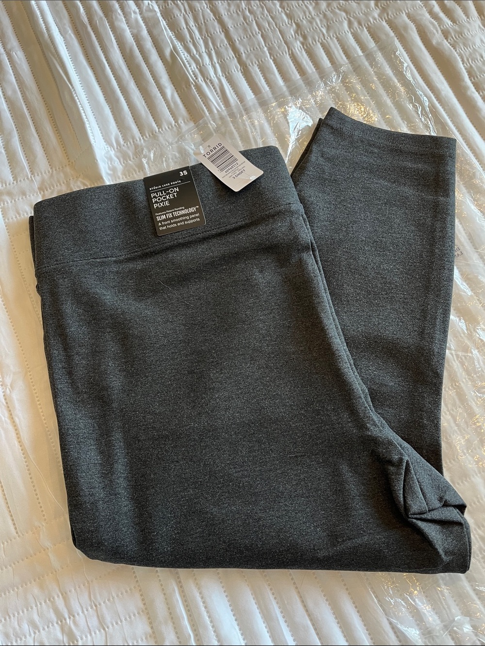 Torrid Ponte Pull-on Pocket Pixie Charcoal 3x Short NWT